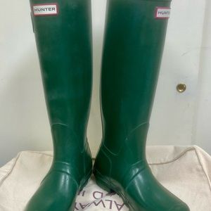 Hunter rain boots! Never used.
